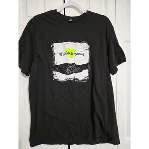 The concert tee xl unisex black tee